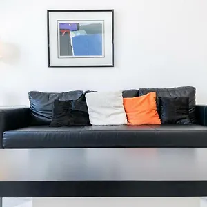 https://colourful-lovely-suite-with-river-views.hotelsinnerja.org